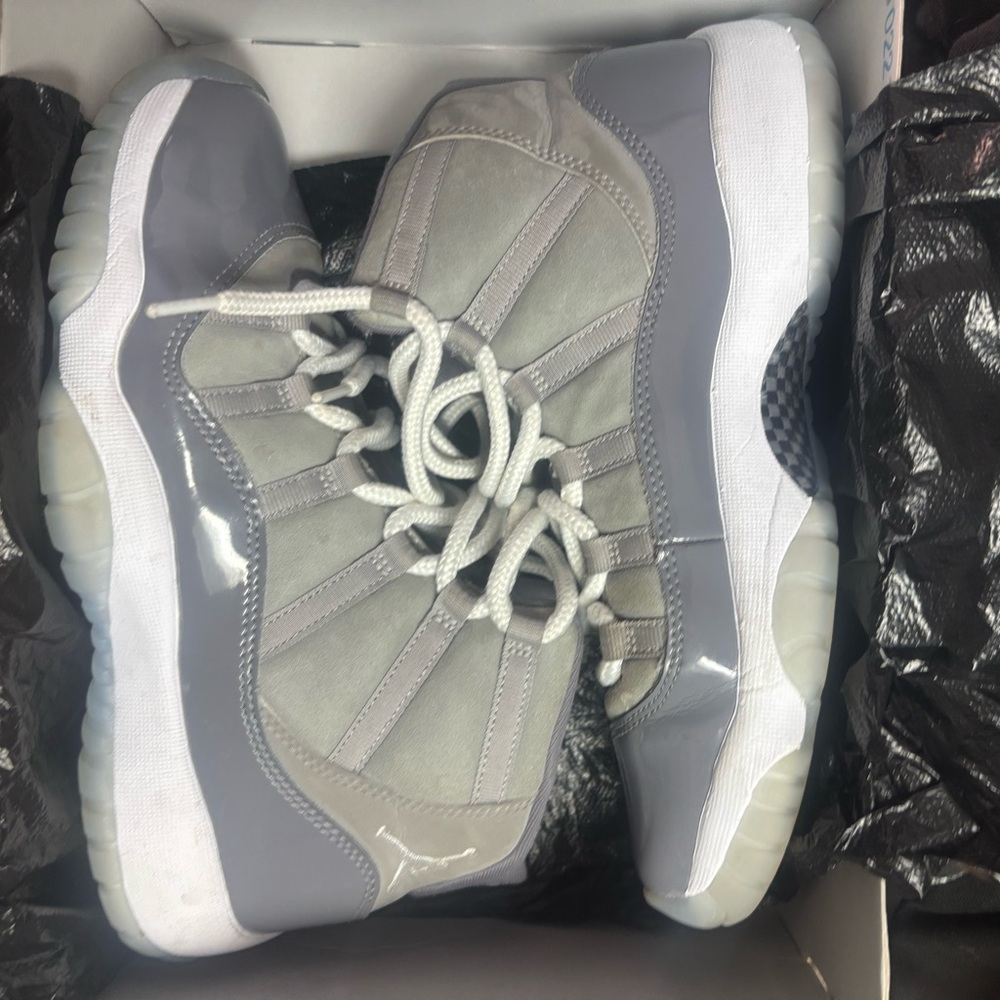 Jordan 11 Cool Grey
